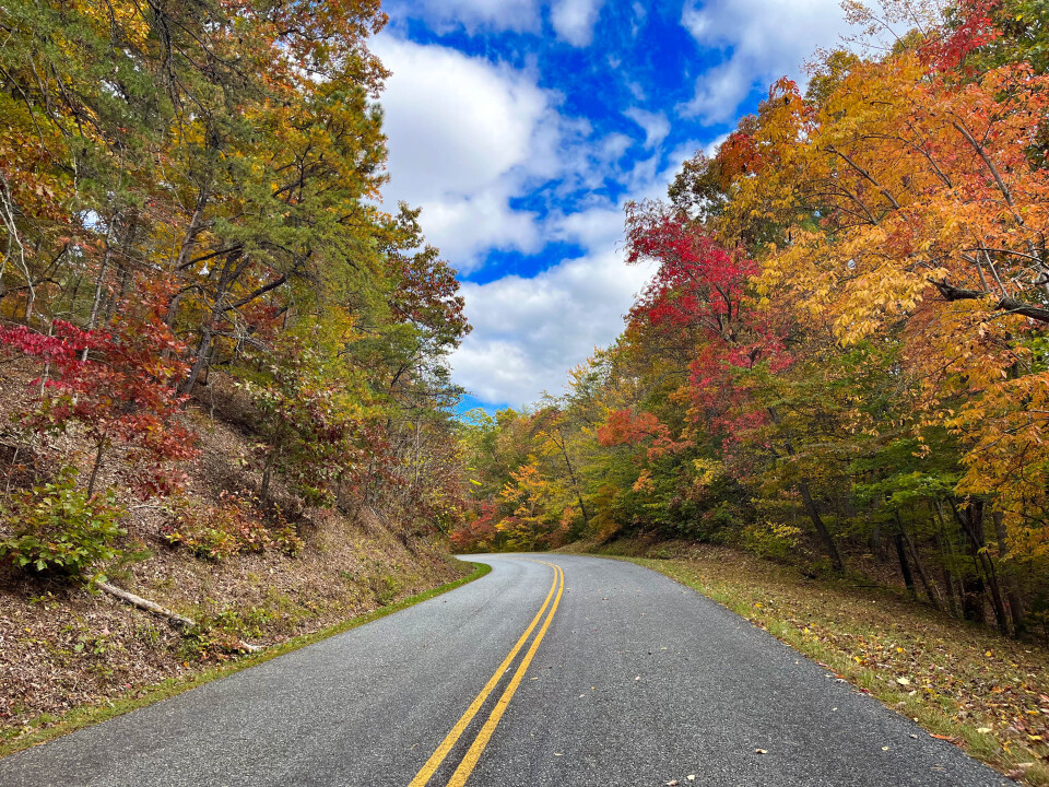 The Blue Ridge Parkway from milepost 0 to milepost 198 in Virginia Re ...