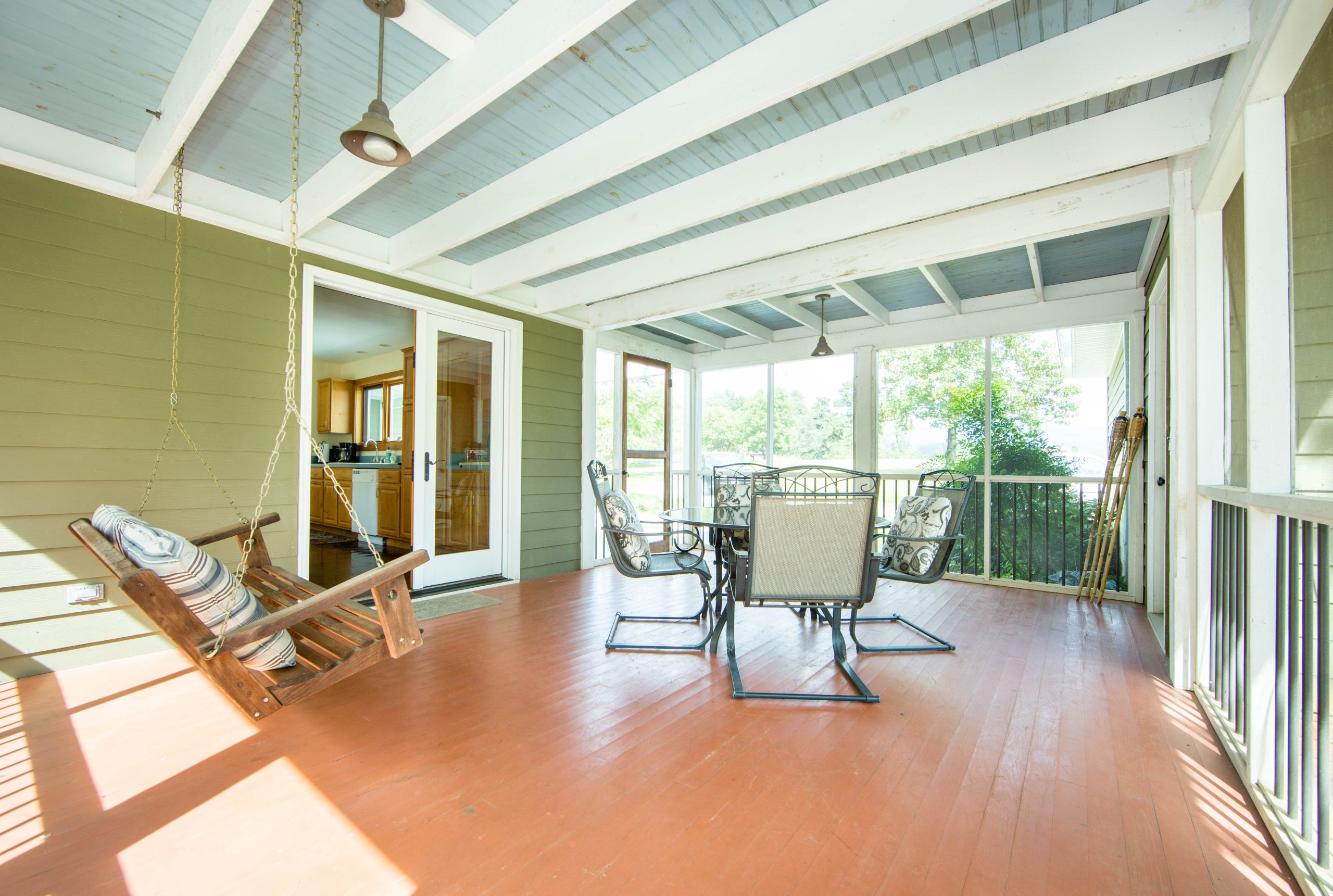 outdoor seating on cottage patio